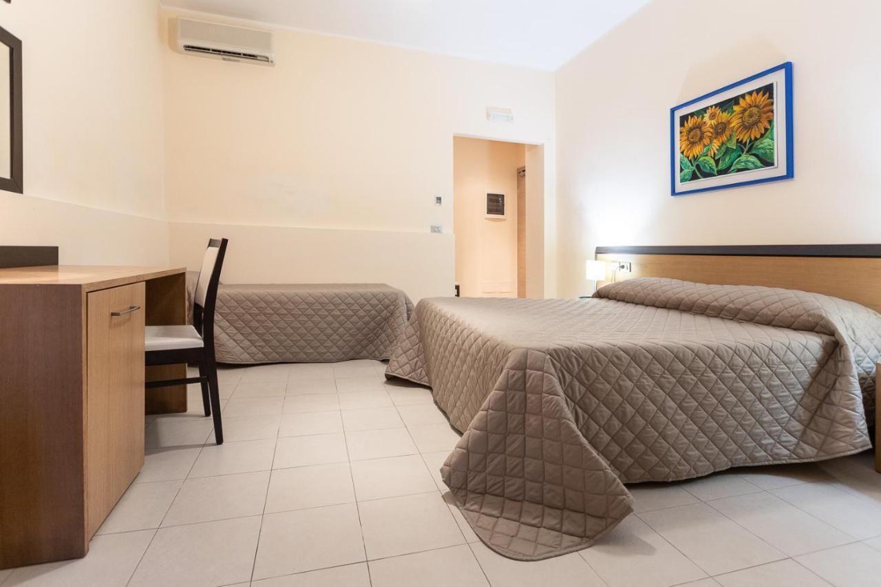 Club Azzurro Hotel & Resort Porto Cesareo Exterior photo
