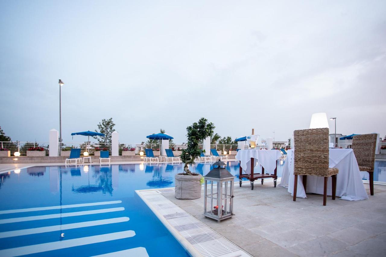 Club Azzurro Hotel & Resort Porto Cesareo Exterior photo