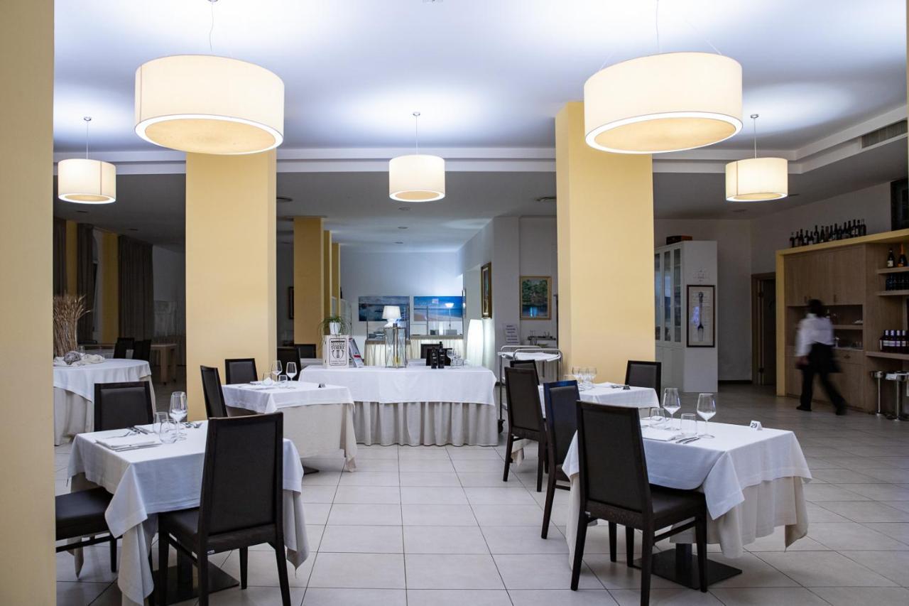 Club Azzurro Hotel & Resort Porto Cesareo Exterior photo